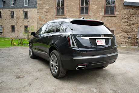Editorial 2021 cadillac xt5 sport awd 06 sm