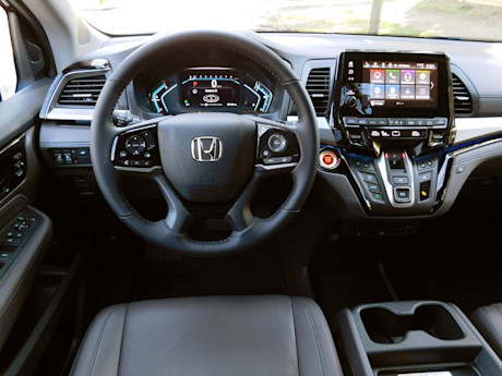 Editorial 2020 honda odyssey touring 18 sh