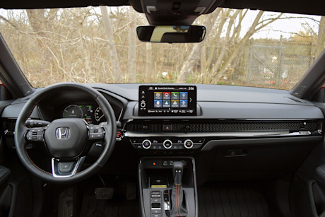 Editorial 2023 honda cr v touring hybrid 230619 13 sha