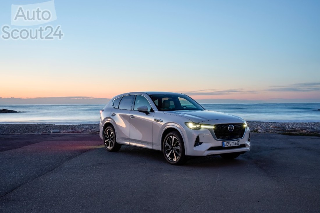 2022_mazda_cx-60_barcelona_rw_still_01_highres(1).jpg
