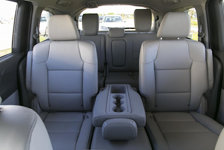 Editorial 2015 honda odyssey touring jw 06