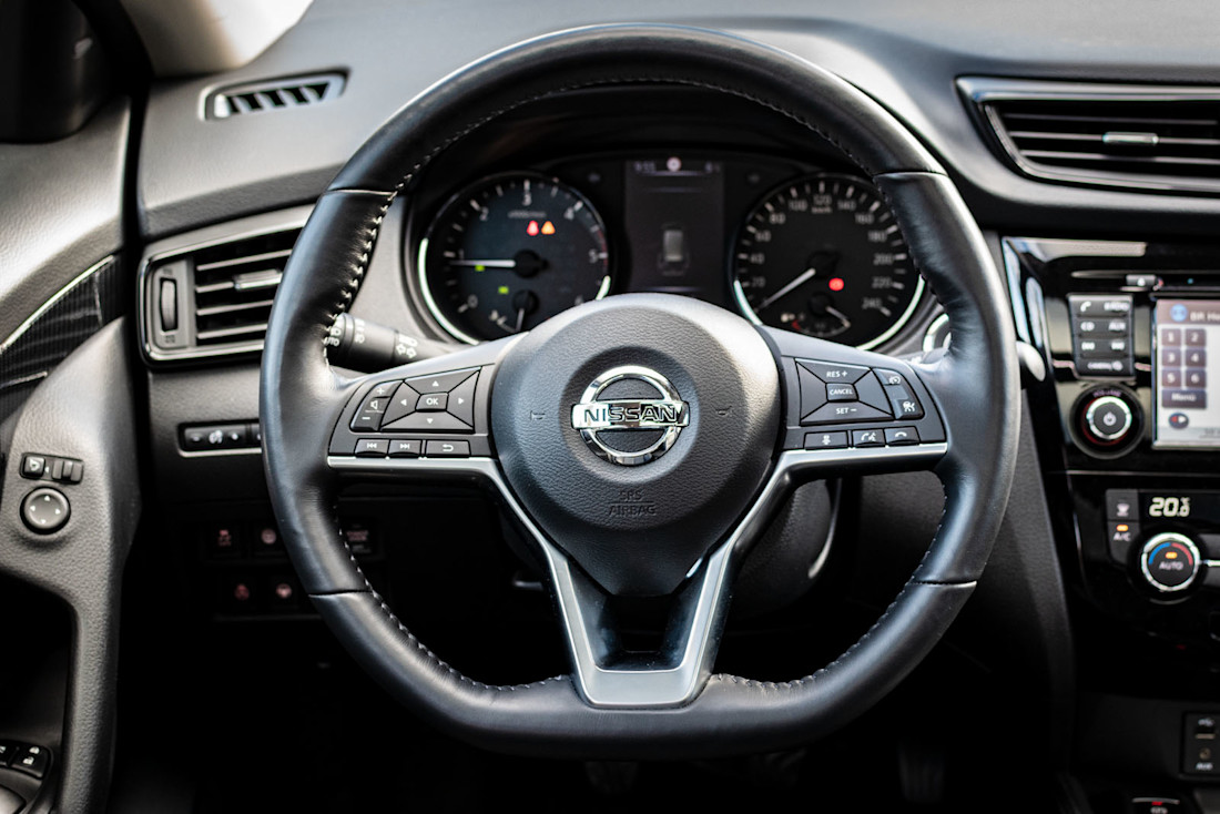 Nissan-X-Trail-Steering