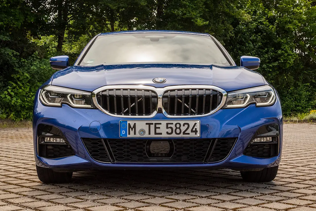 BMW-330i-Front BMW-330i-Front