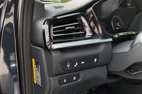 Editorial 2021 kia niro ev sx touring 31 ct
