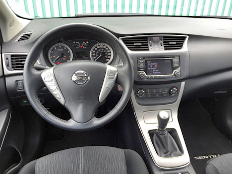 Editorial 2015 nissan sentra sv gw 23