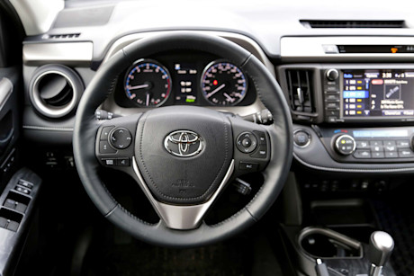 Editorial 2017 toyota rav4 limited 19 ts