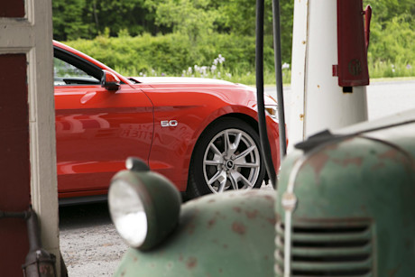 Editorial 2015 ford mustang gt convertible premium jw 06