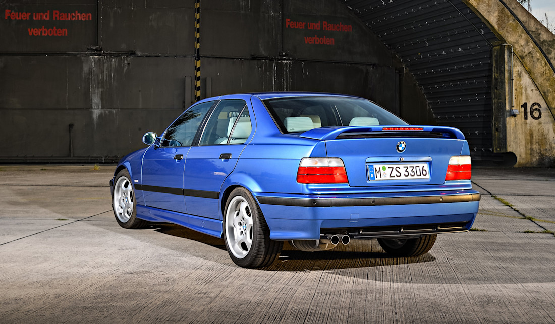 bmw-e36-back