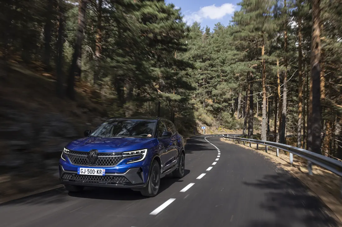 Renault Austral (2022) rijdend, vooraanzicht