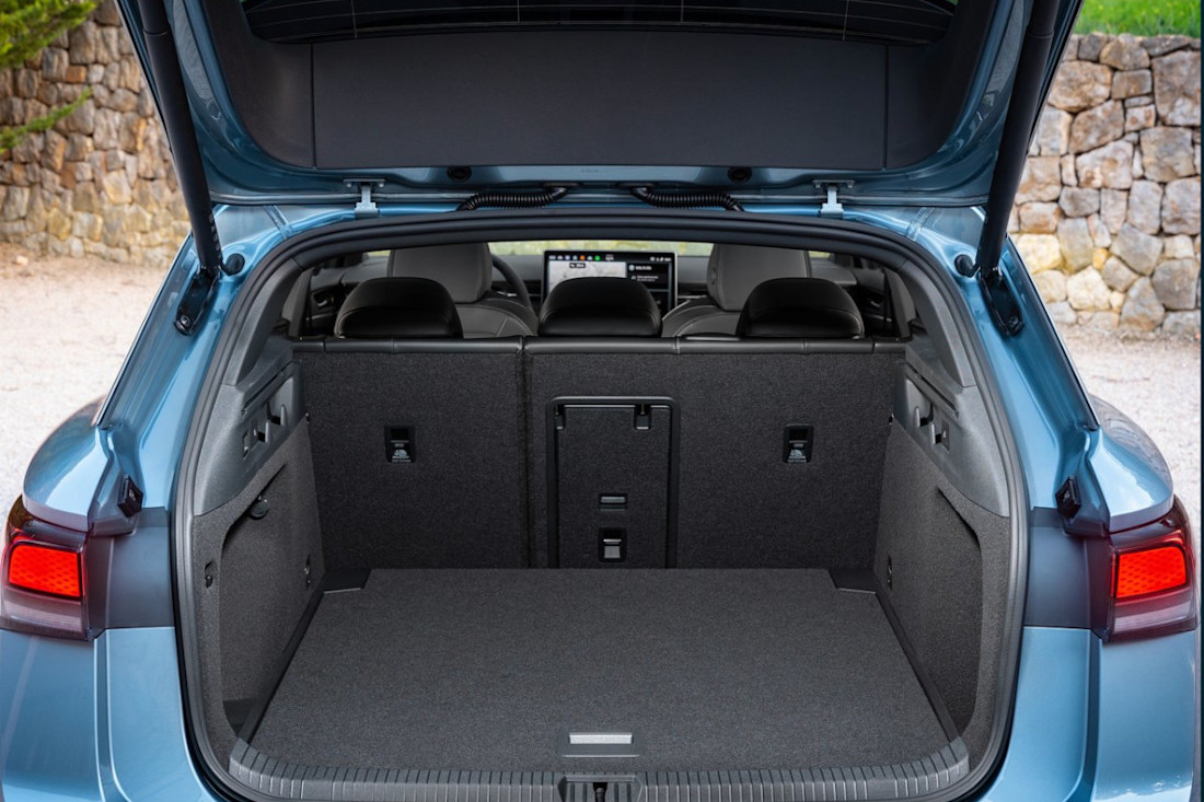 Volkswagen-ID (11).jpg