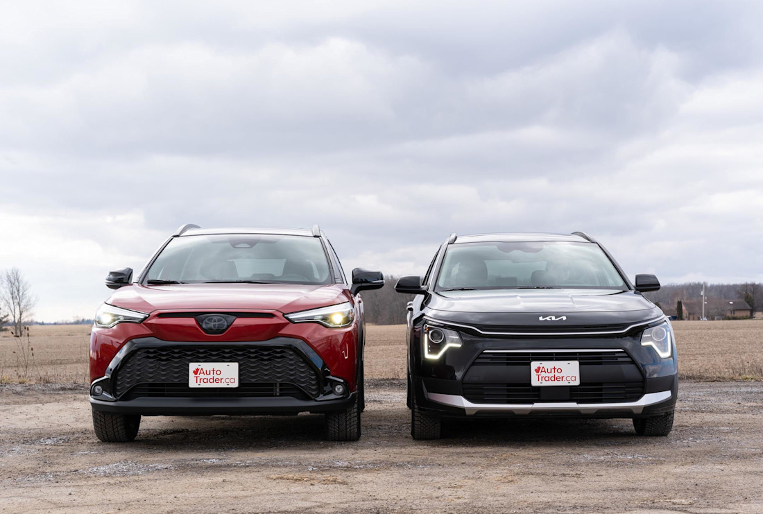 Editorial 2024 kia niro vs 2024 toyota corolla cross hybrid 240408 02 jw