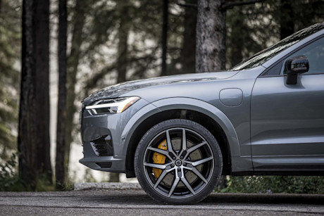 Volvo XC60 T8 Polestar Engineered 2020 : essai routier Body Image