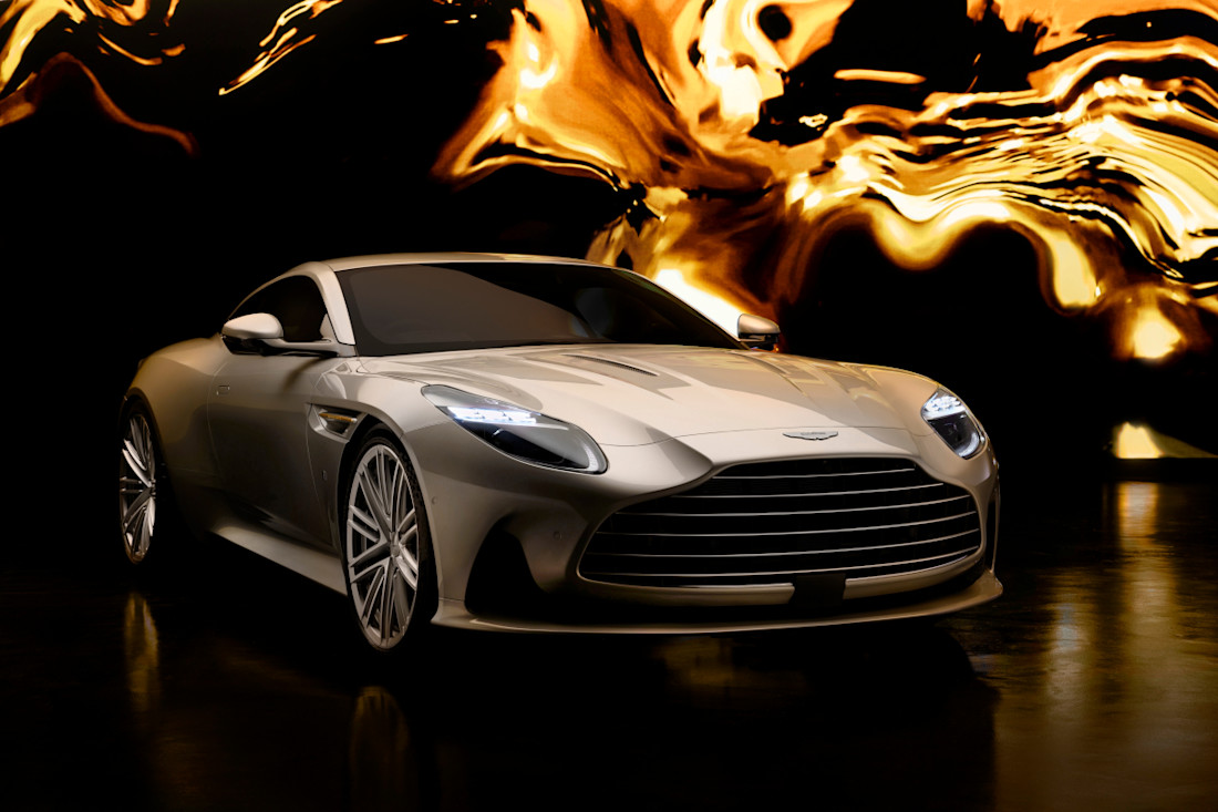 Aston-Martin-DB12-Goldfinger-Edition (2).jpg