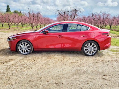 Editorial 2019 mazda3 awd 05 sw
