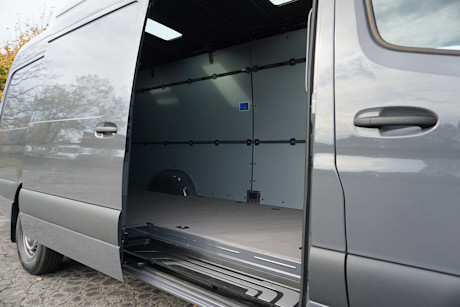 Editorial 2025 mercedes benz esprinter td di 241115 12