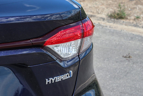 Editorial 2021 toyota corolla hybrid w premium package 11 jm