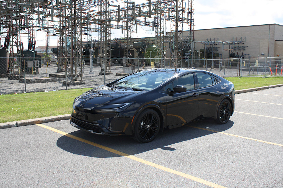 2026 Toyota Prius PHEV - TD - DB - 260625 - 4.jpg