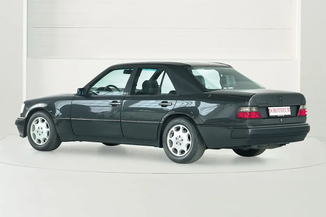 Mercedes-Benz-500E-60-Hammer-Rear