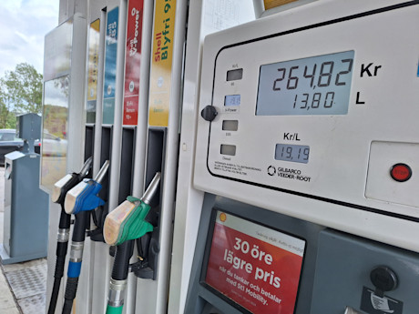 In dit peperdure Europese land is benzine veel goedkoper dan in Duitsland