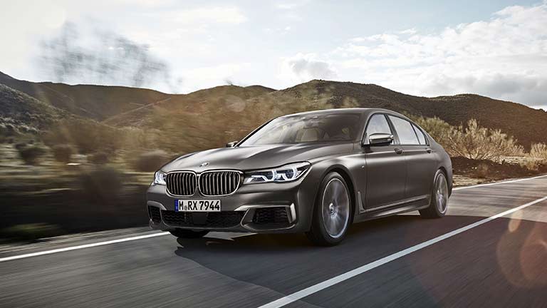BMW 760Li vedere din lateral