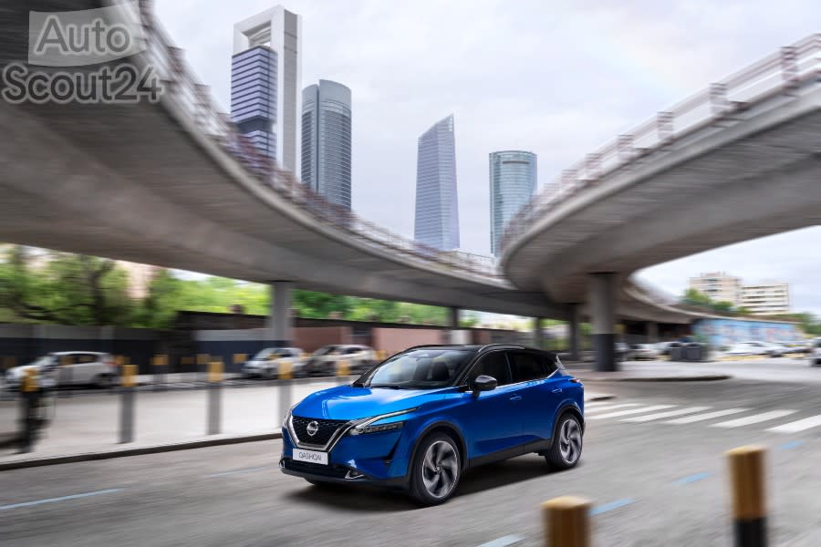 Nissan_QQ_Spain_Delivery_Low_002 (1).jpg