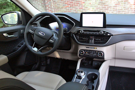 Editorial 2020 ford escape titanium hybrid 14 dw
