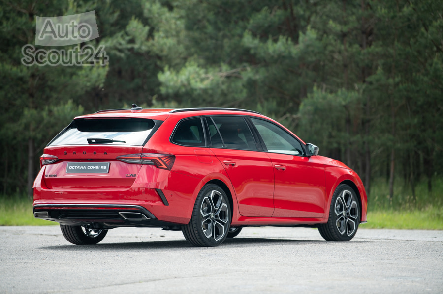 skoda-octavia-iv (2).jpg
