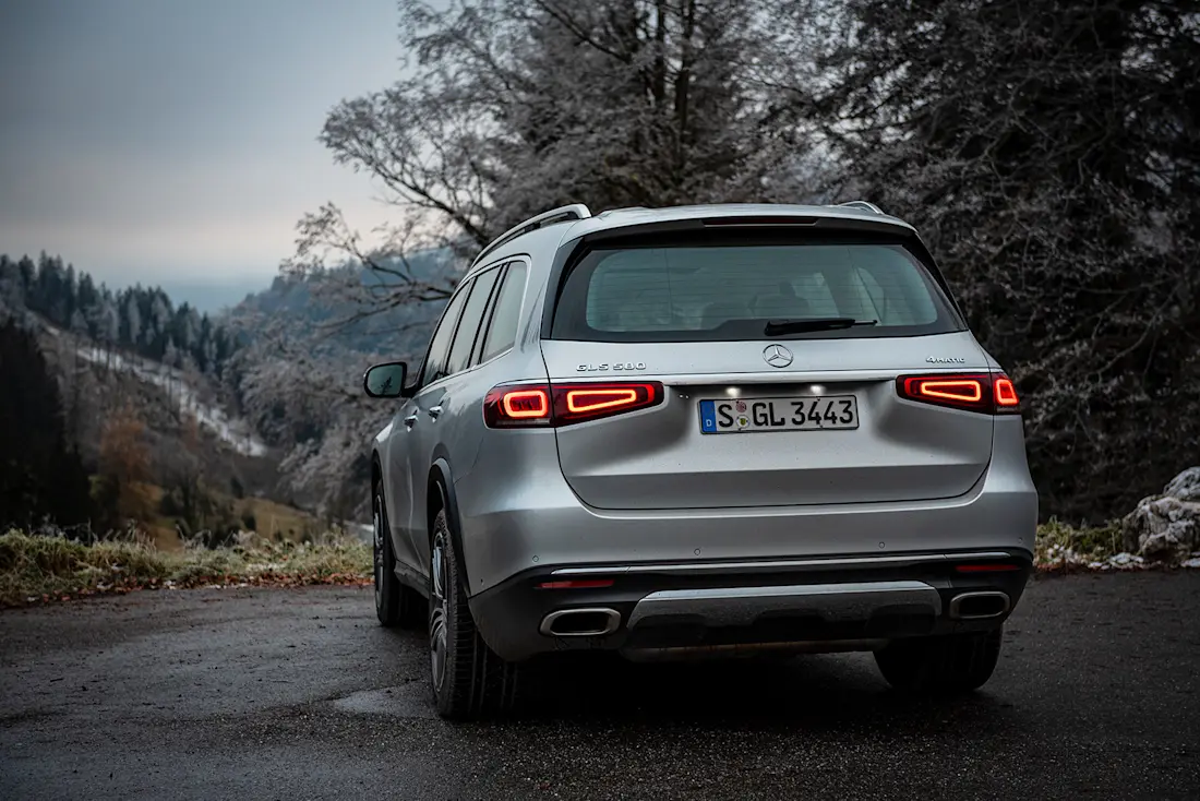 Mercedes-Benz-GLS-580-Rear