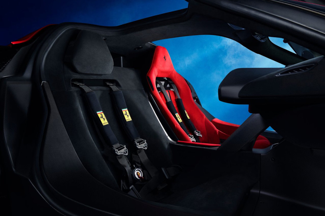 Ferrari-F80-2025-interior (2).jpg