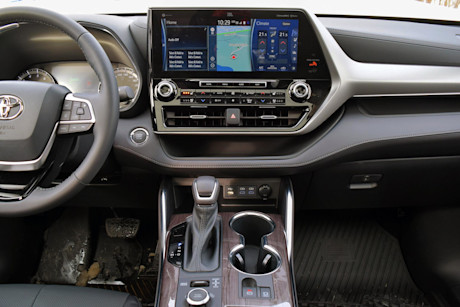 Editorial 2022 toyota highlander limited 21 sha