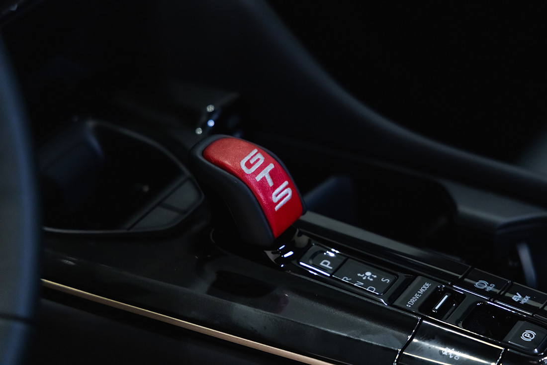 2026 Toyota Crown Signia GT-S Performance Concept - NF - SBe - 261027 - 15.jpg