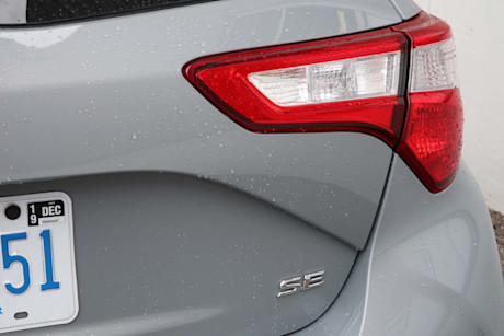 Editorial 2019 toyota yaris hatchback se 5m 11 jm