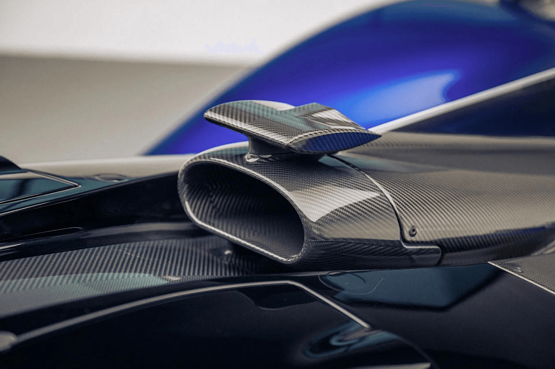 Aston-martin-Valkyrie-AMR-Pro (5).png