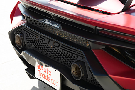 Editorial 2022 lamborghini huracan sto 26 jl cs