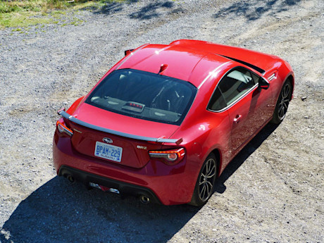 Editorial 2017 subaru brz 03 jb