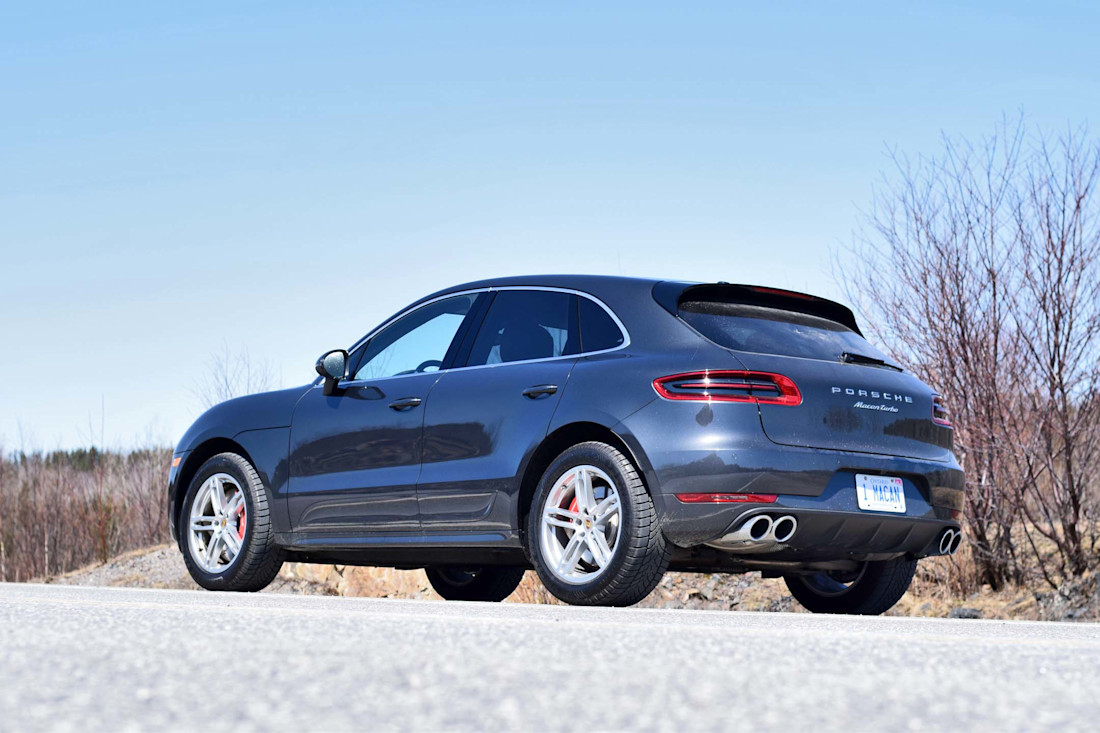 Editorial 2017 porsche macan turbo performance package 02 jp