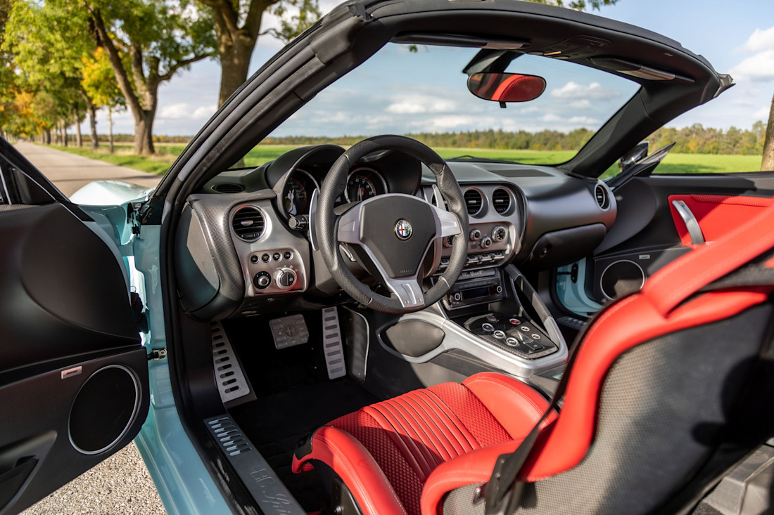 Alfa-Romeo-8C-descapotable-más-bonito (8).jpg