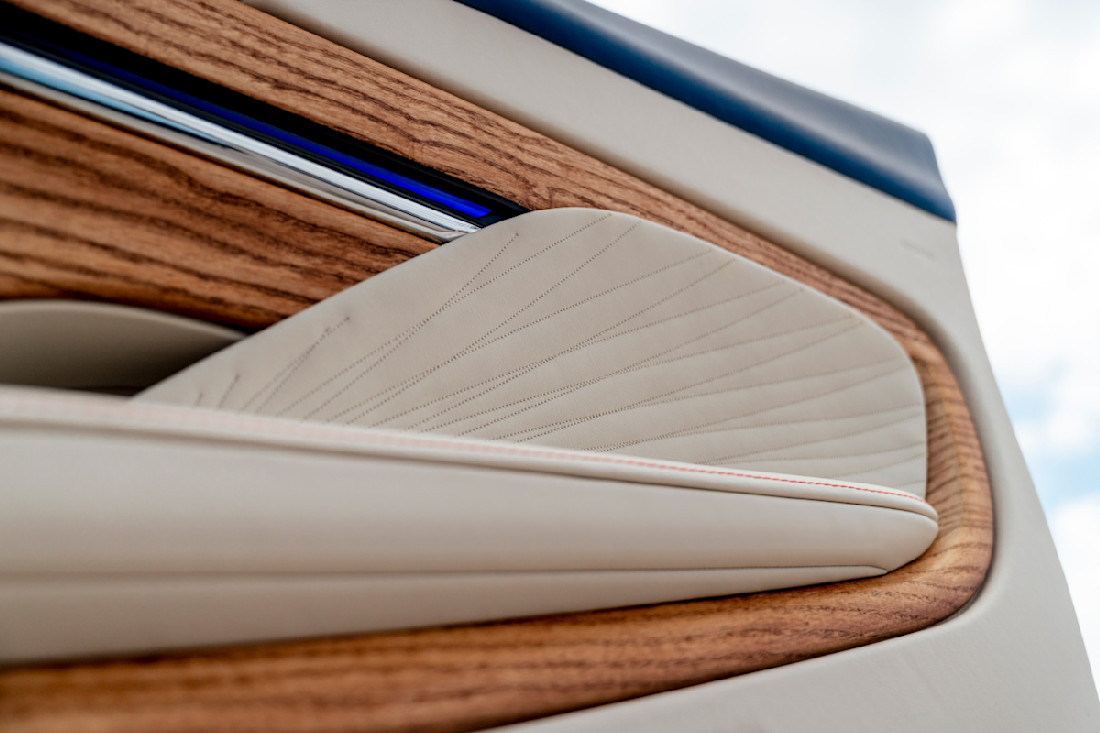 Aston Martin DB12 Volante - Palm Beach Edition 8.jpg