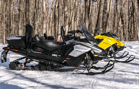 Editorial snowmobiling 101 02 dw
