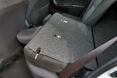 Editorial 2019 toyota yaris hatchback se 5m 30 jm