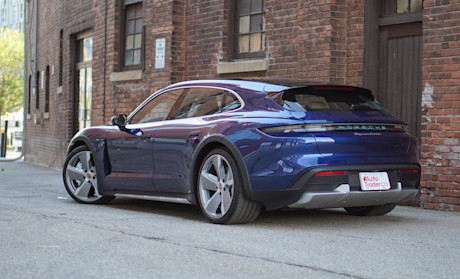 Editorial 2022 porsche taycan turbo cross turismo 05 jl