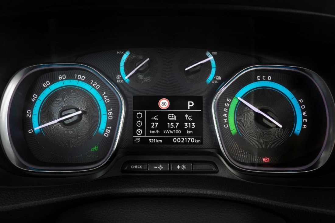 Opel-Vivaro-e-511698 (1).jpg