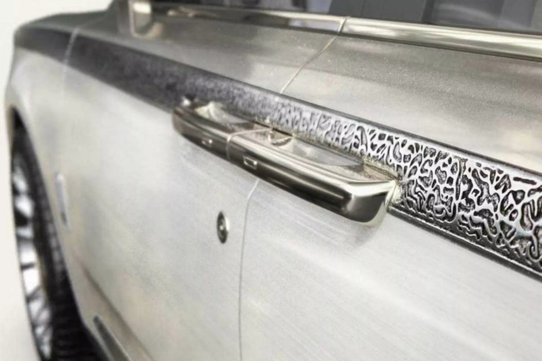 Rolls-Royce-cullinan-Carlex-Himalaya-Collection (2).jpg