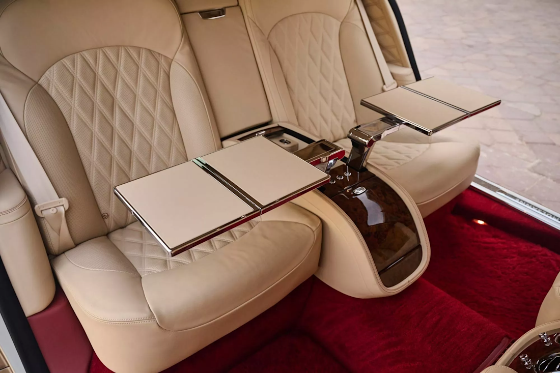 Bentley-Mulsanne-Grand-Limousine (3).jpg