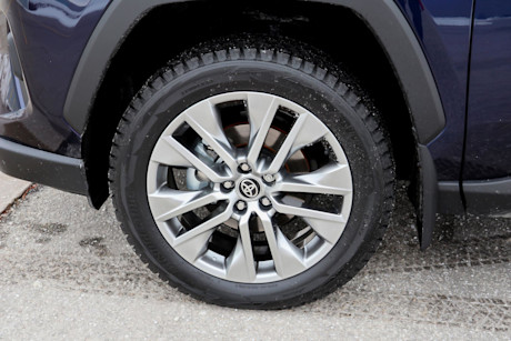 Editorial 2023 toyota rav4 limited 12 jm