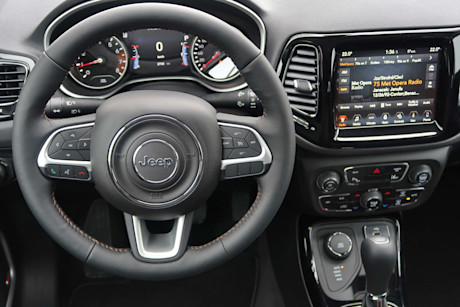 Editorial 2018 jeep compass limited 4x4 19 jm
