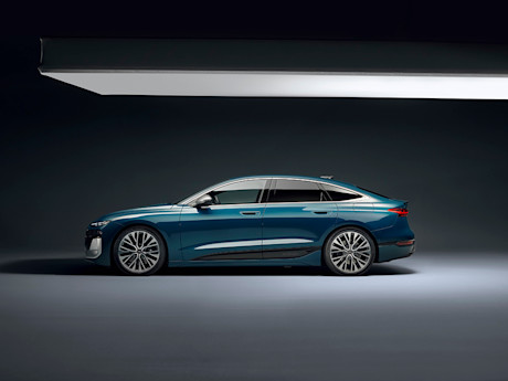 Editorial 2025 audi s6 e tron sportback audi preview 240717 pb 8