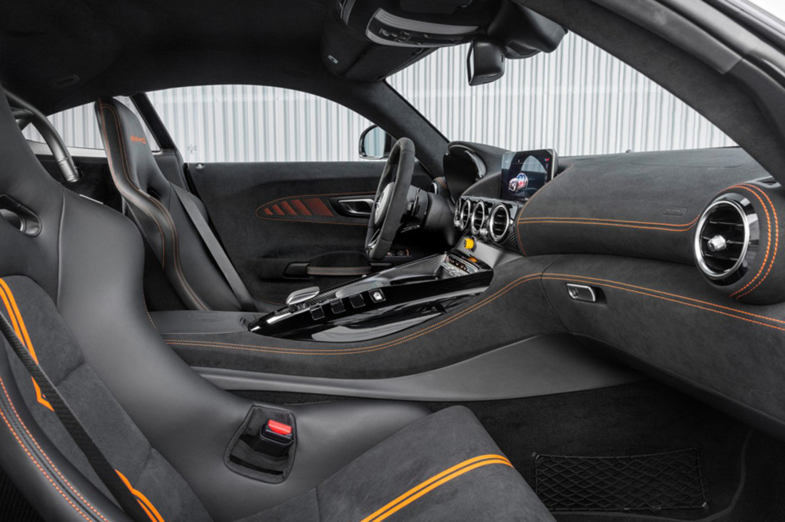 Mercedes-Benz-AMG_GT_Black_Series-2021-1280-38.jpg