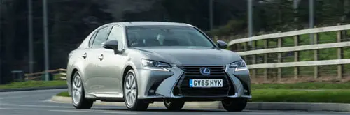 Test: Lexus GS300h – Entre deux eaux