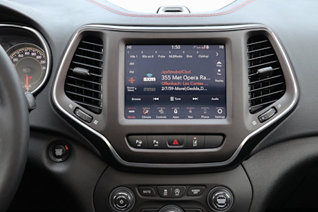 Editorial 2021 jeep cherokee trailhawk elite 24 jm